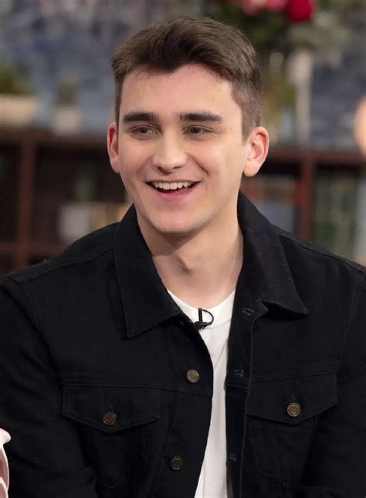 Cameron Chapman Age, Height, Girlfriend, Net Worth
