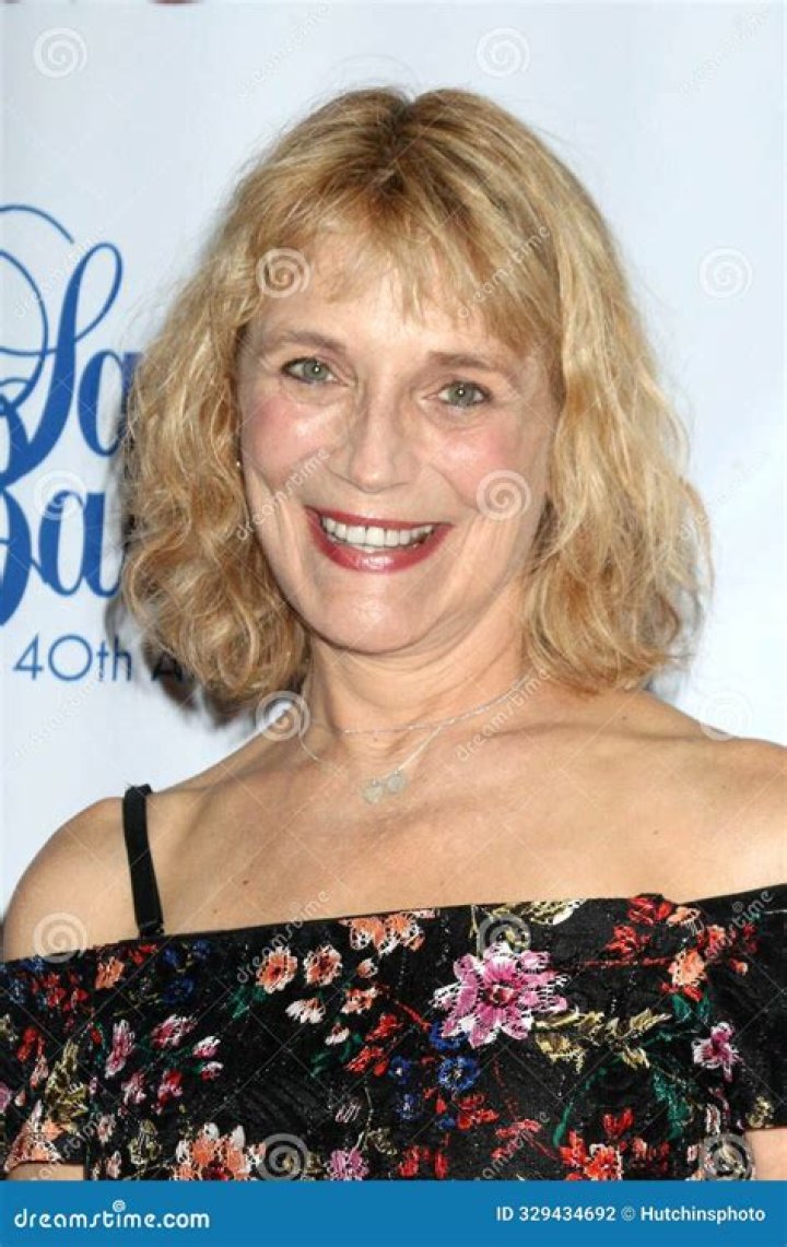 Who is Harley Jane Kozak? See Net-worth, Quote, Awards, Fact, Wiki